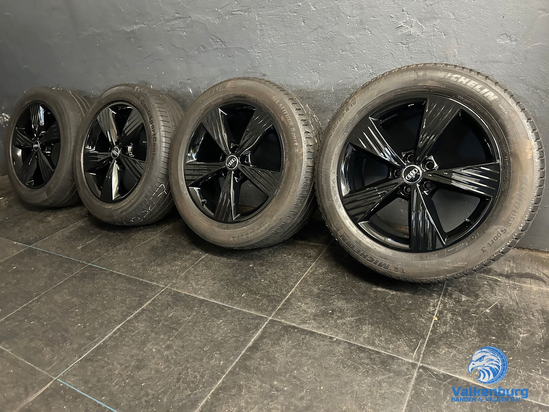 5-6mm! Originele Audi Q4 E-tron 89A 19 inch zwarte velgen 5x, 19 inch, Gebruikt, -, -