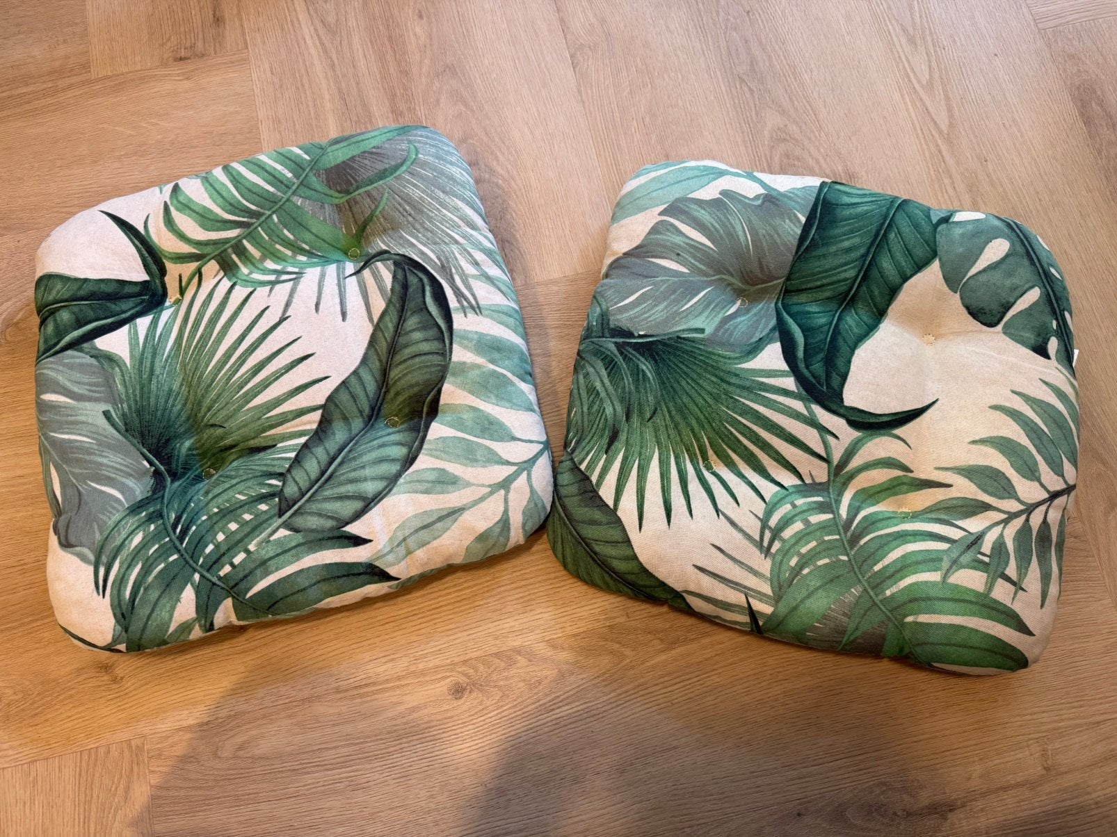 Set van twee tuinkussens, Tuin en Terras, Tuinmeubel-accessoires, Ophalen of Verzenden, Zo goed als nieuw