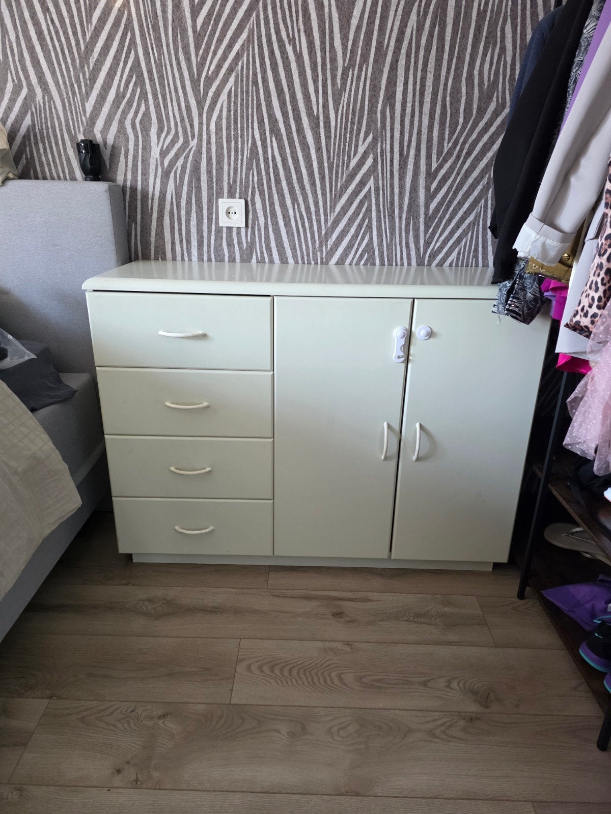Massief houten kast met lades en deuren, Ophalen, Gebruikt, 100 tot 150 cm, 3 of 4 laden