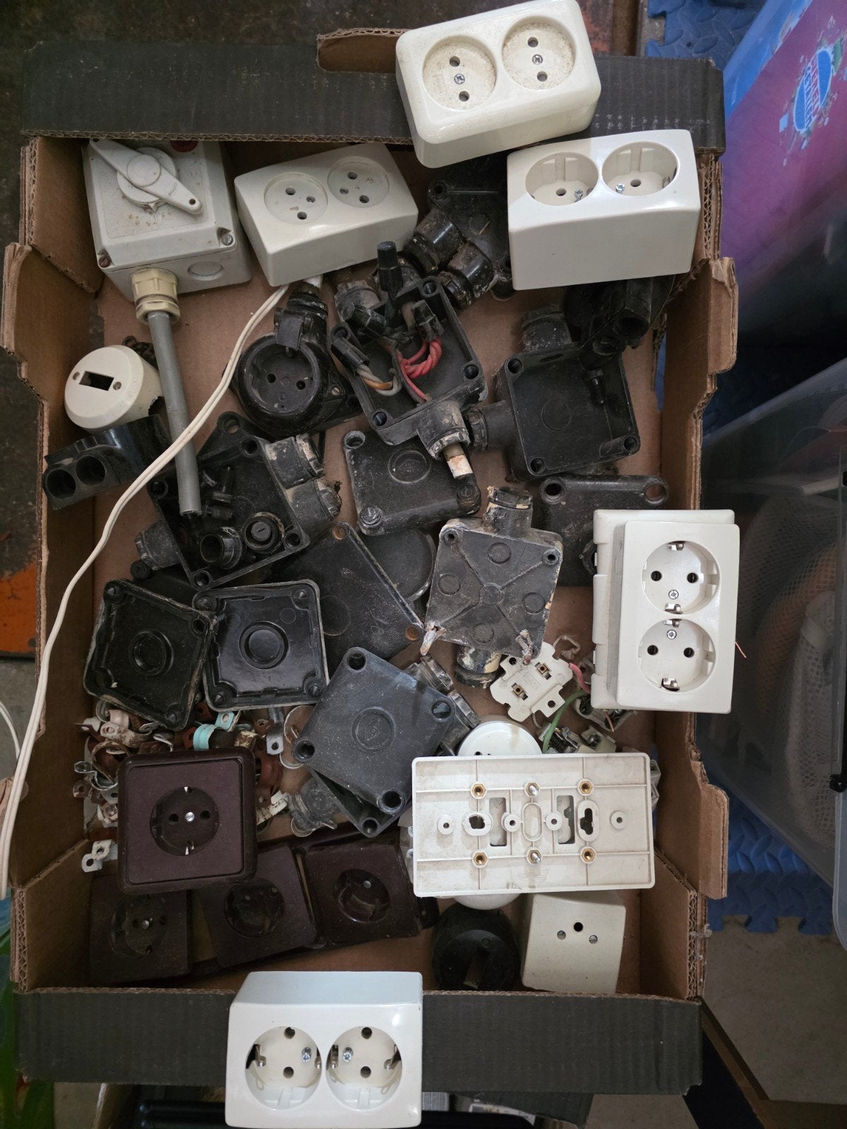 Vintage / Antiek electramateriaal, Doe-het-zelf en Verbouw, Elektra en Kabels, Ophalen of Verzenden, Gebruikt, Overige typen