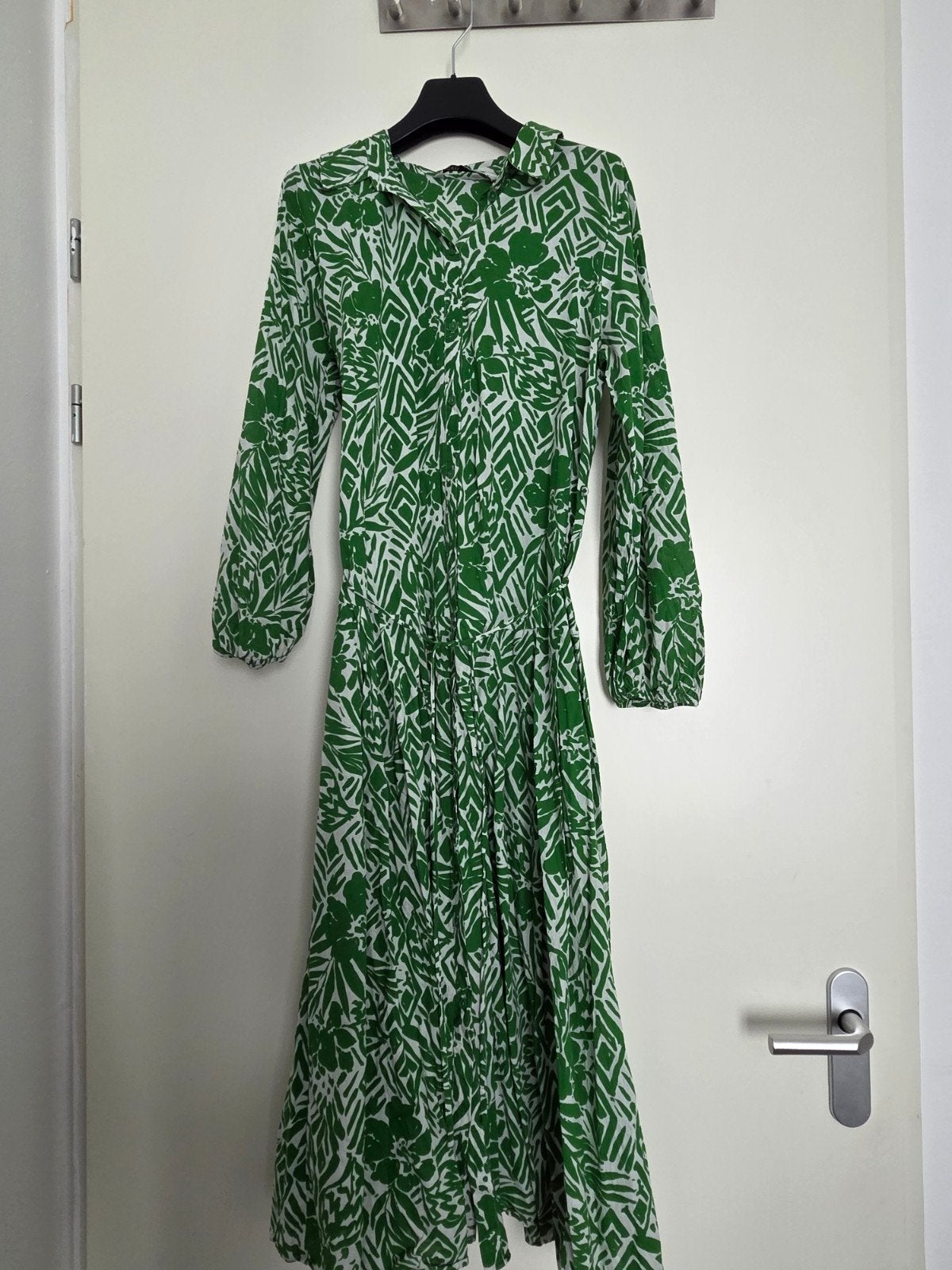 Groene maxi jurk met print, Maat 38/40 (M), Ophalen of Verzenden, Onbekend, Zo goed als nieuw