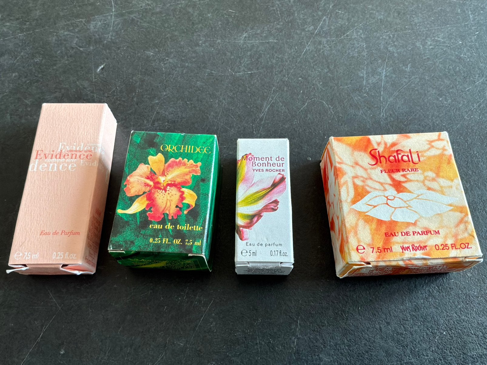 4 verschillende yves rocher miniaturen, Ophalen of Verzenden, Nieuw