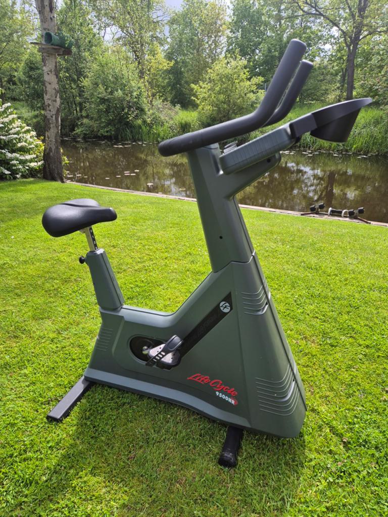 Life Cycle 9500HR Hometrainer - Zo goed als nieuw, Ophalen of Verzenden, Zo goed als nieuw, Metaal, Benen