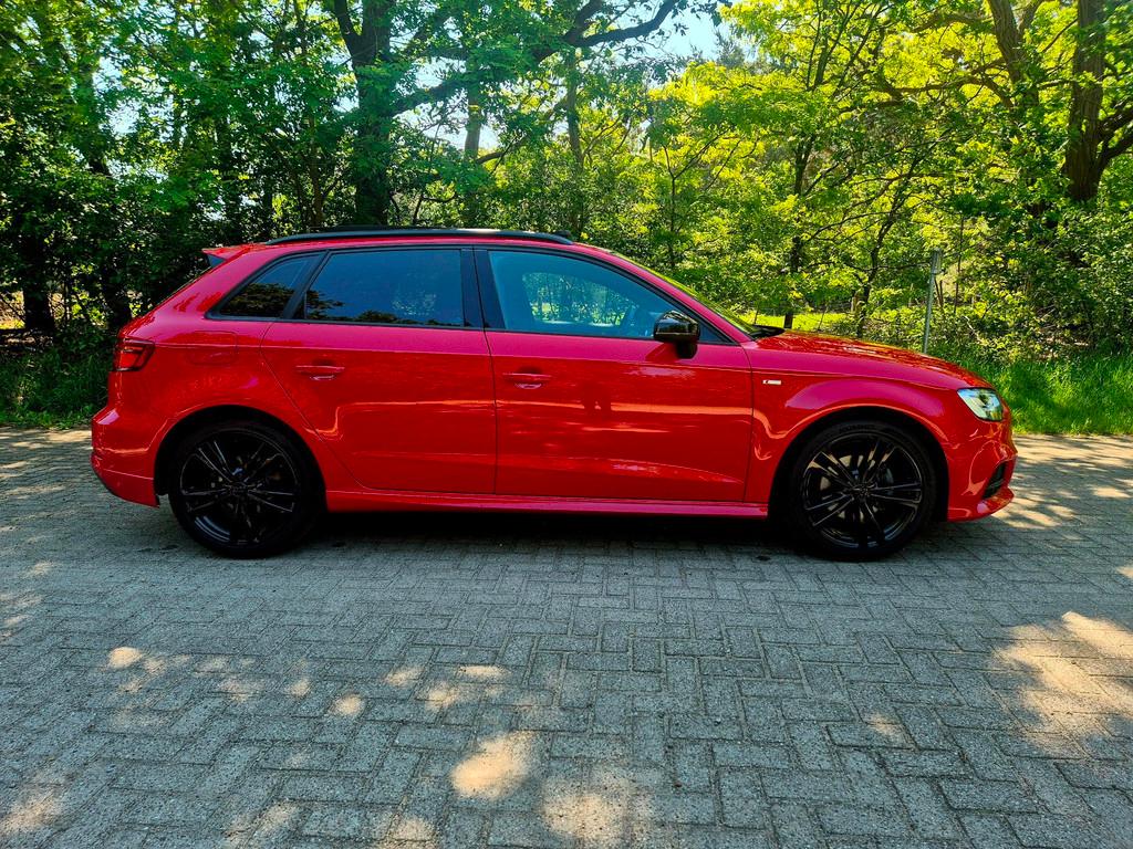 Audi A3 Sportback 35 TFSI S Line black line . Panoramadak ., Auto's, 1345 kg, Gebruikt, Zwart, 4 cilinders