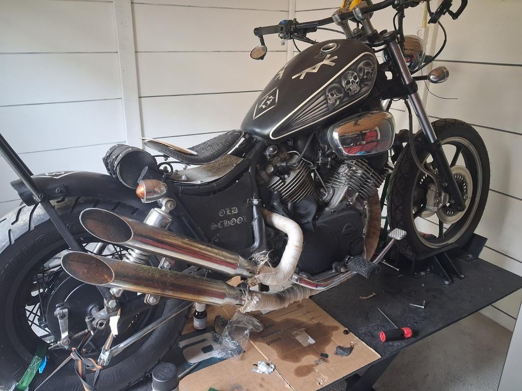 gevraagd: STICKERS, POSTERS ETC van motorwebshops, Ophalen of Verzenden