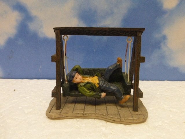 luville Justin Jonas kerstdorp poppetje figurine beeldje, Ophalen of Verzenden