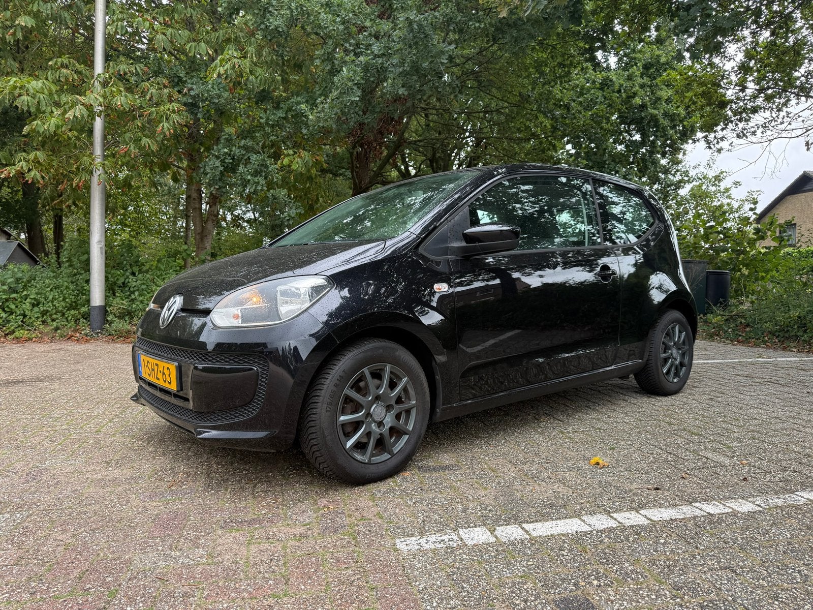 Volkswagen up! 1.0 Airco/All Season Banden, Voorwielaandrijving, Stof, 840 kg, 4 stoelen