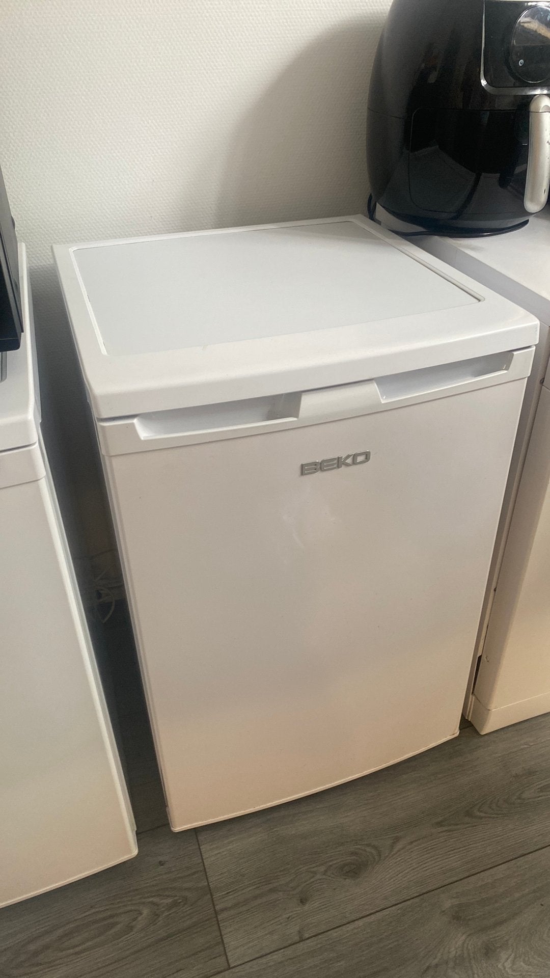 BEKO tafelmodel koelkast, Witgoed en Apparatuur, Koelkasten en IJskasten, Ophalen, Zonder vriesvak, Minder dan 85 cm, 100 tot 150 liter