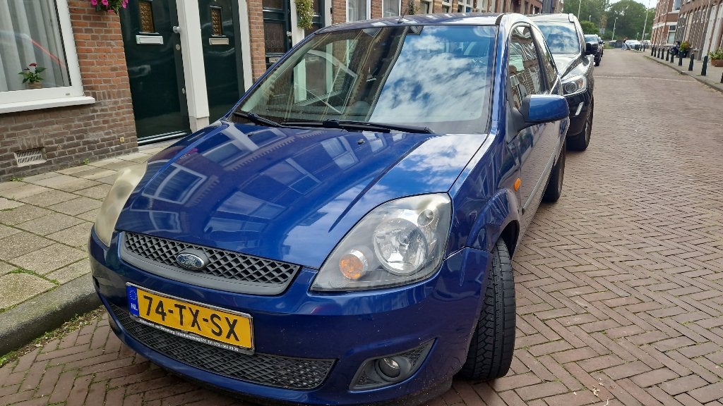 Ford Fiësta 1.4 16V 3DR 2007 Blauw, Auto's, Voorwielaandrijving, Euro 5, 40 €/maand, 4 cilinders