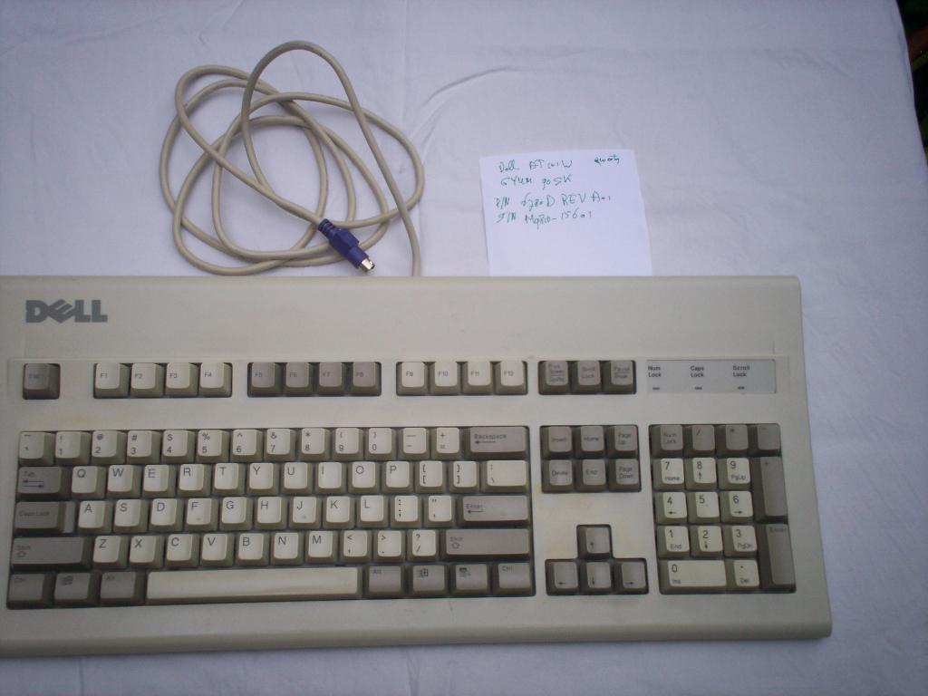 Dell AT101W keyboard toetsenbord PS/2 qwerty, Computers en Software, Toetsenborden, Ophalen of Verzenden, Zo goed als nieuw, Dell