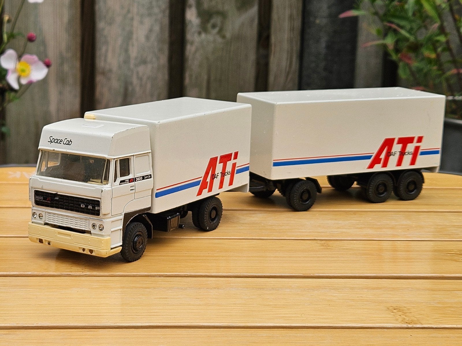 Lioncar DAF 3600 ATI Combi Demo 1:50, Ophalen of Verzenden, Zo goed als nieuw, Bus of Vrachtwagen, Lion Toys