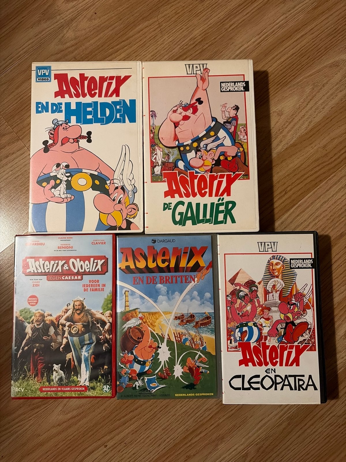 5 Asterix en Obelix videobanden VHS, Gebruikt, Alle leeftijden, Kinderfilm, VHS
