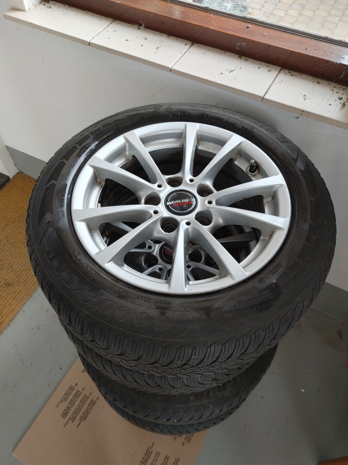 Borbet Velgen met Ultragrip Winterbanden 205/60R16, Auto-onderdelen, Ophalen, Gebruikt, 16 inch, Banden en Velgen