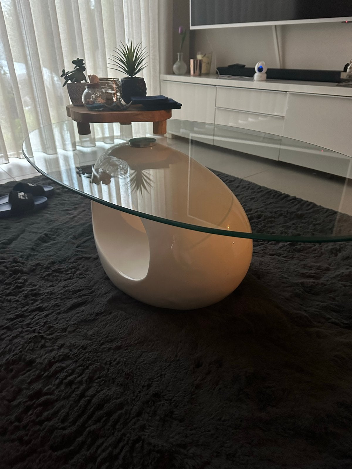 Moderne Salontafel met Glazen Blad en Witte Voet, Ophalen, 100 tot 150 cm, 50 tot 100 cm, Ovaal