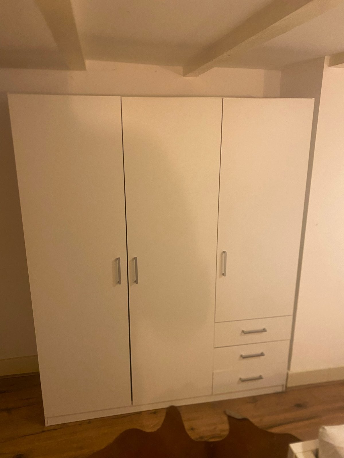 Witte kledingkast met lades en hangruimte, Ophalen, Gebruikt, 100 tot 150 cm, 200 cm of meer