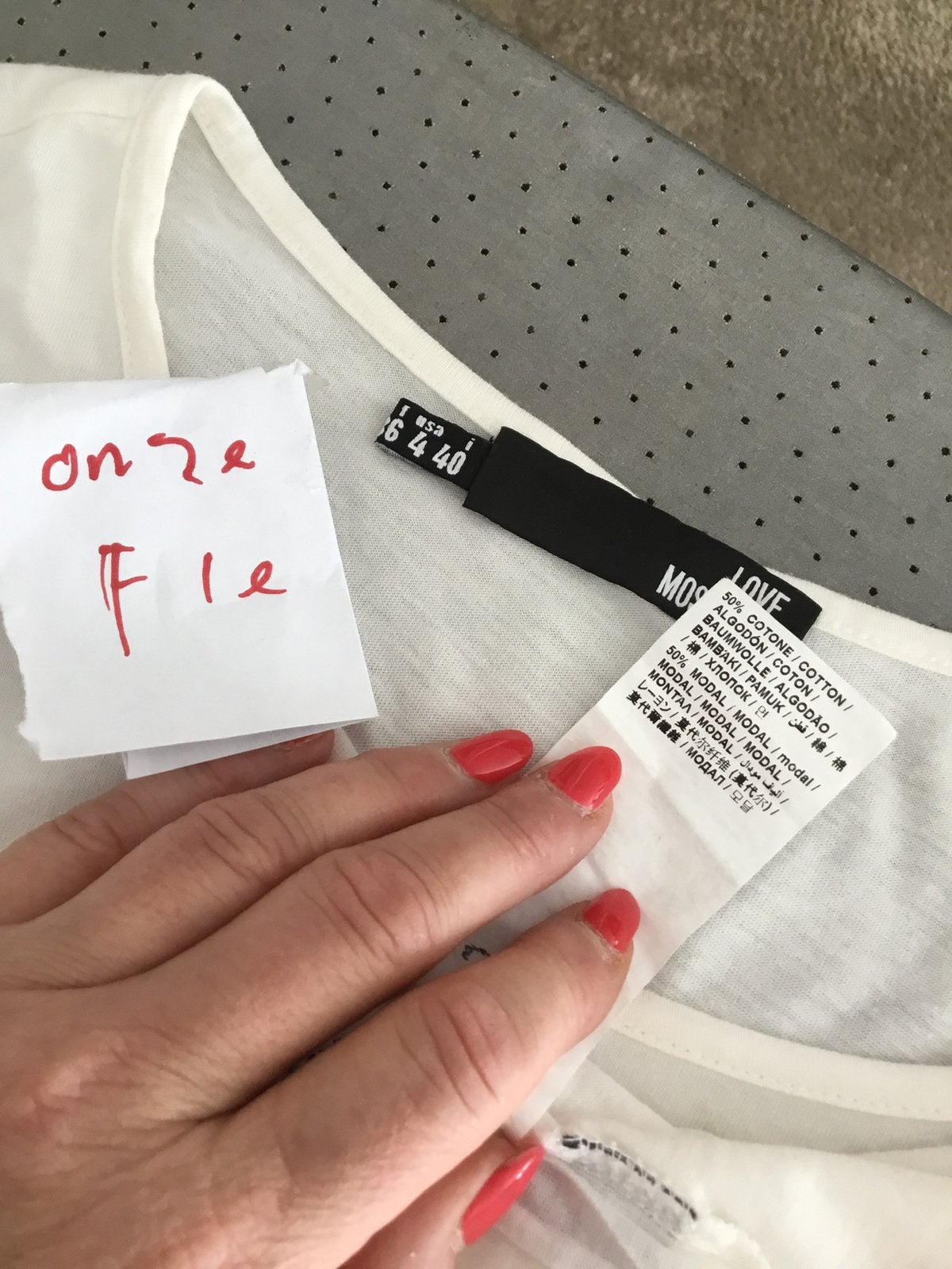 MOSCHINO T-shirt maat s origineel ZGAN 1 keer gedragen, F, Wit, Zo goed als nieuw, Korte mouw