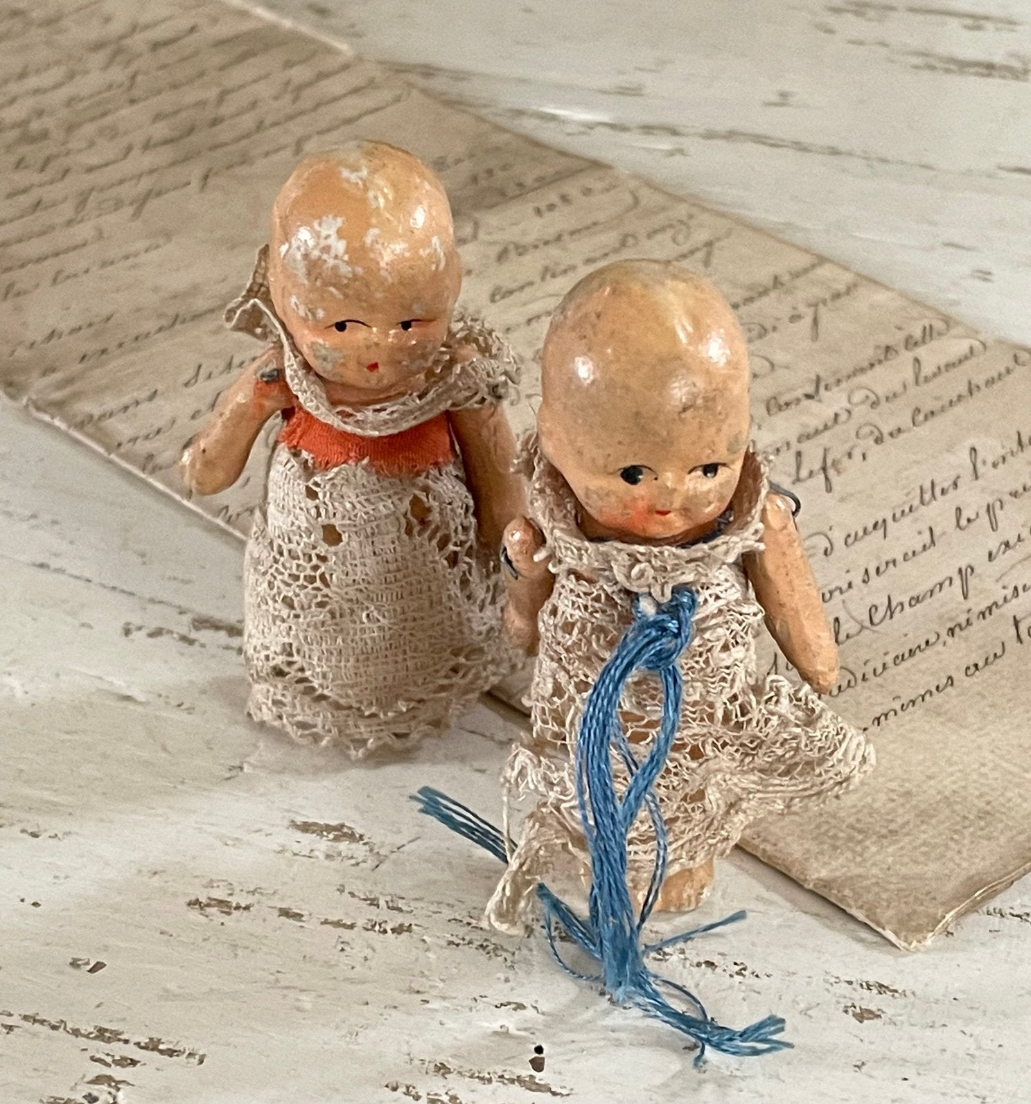 Brocante oude kleine popjes papier mache, Ophalen of Verzenden