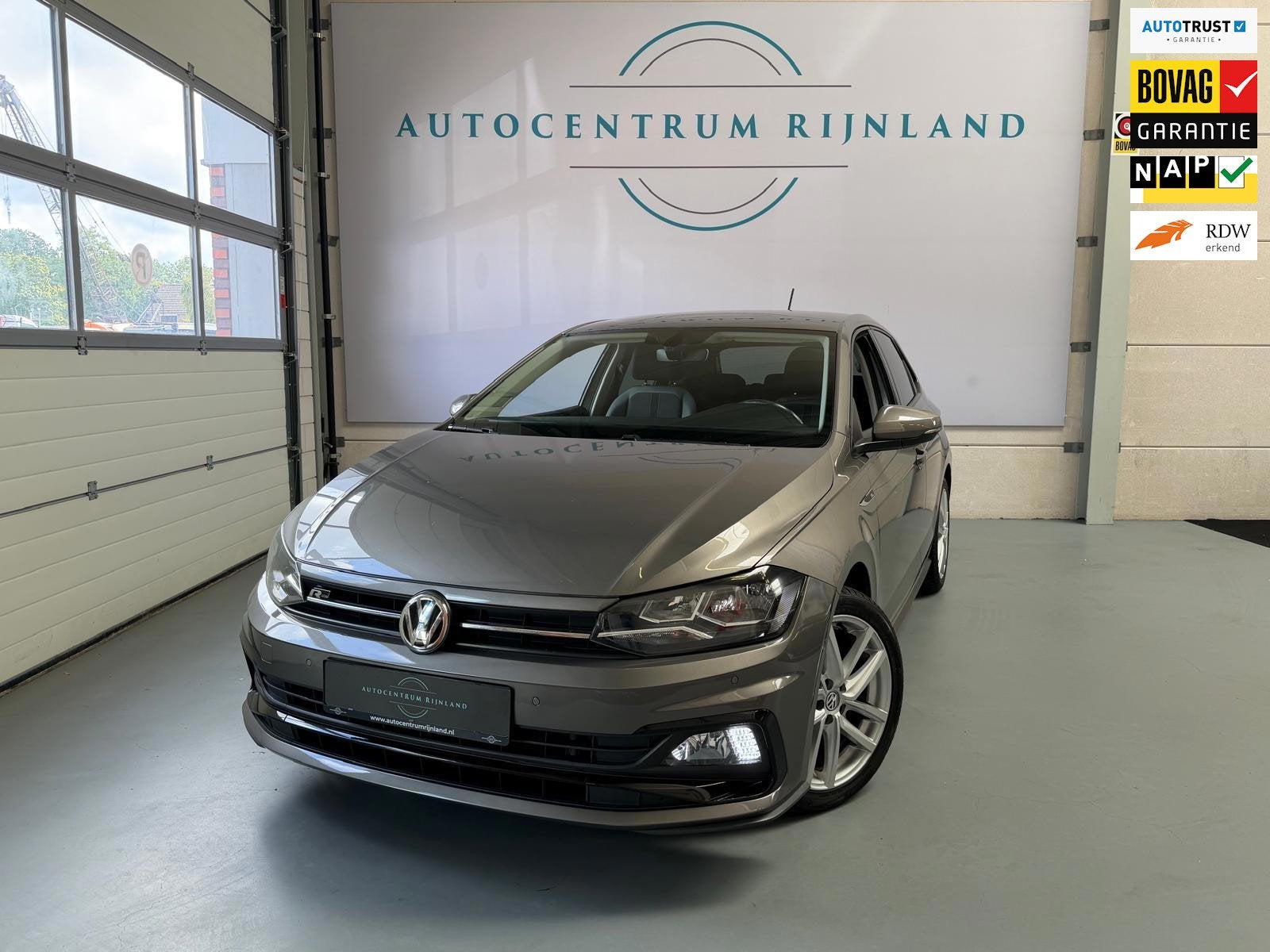 Volkswagen Polo 1.0 TSI Highline Business R Navi, Carplay, C, Auto's, Voorwielaandrijving, Stof, 95 pk, Automatische klimaatregeling