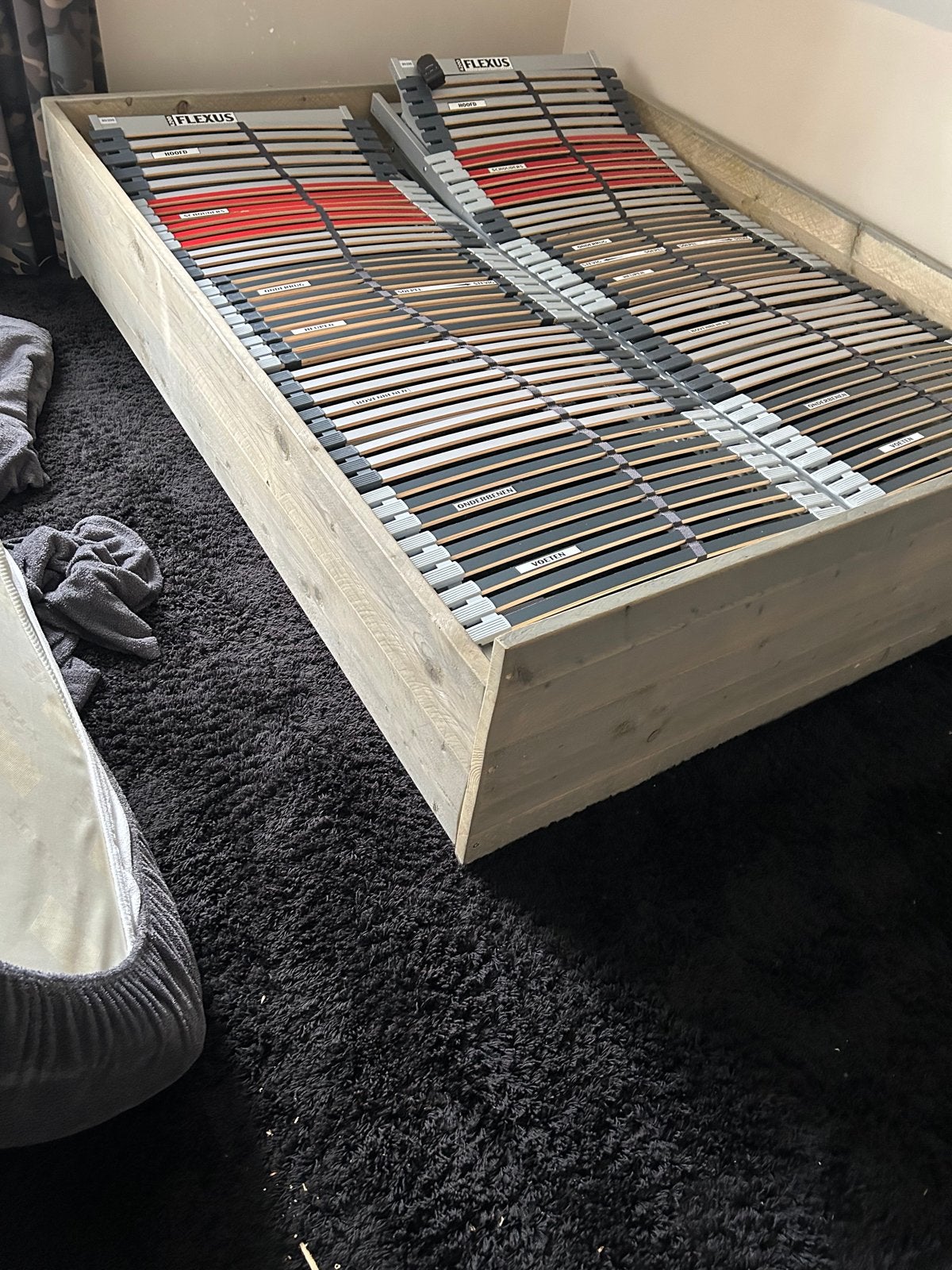 Tweepersoons bedombouw met 2 elektrisch verstelbare lattenbo, Huis en Inrichting, Ophalen, Overige kleuren, Tweepersoons, 200 cm