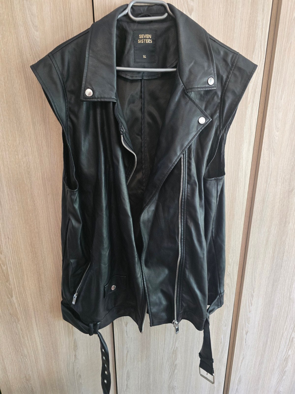 Sisters point gilet xl, Ophalen of Verzenden, Zo goed als nieuw, Maat 46/48 (XL) of groter, Zwart
