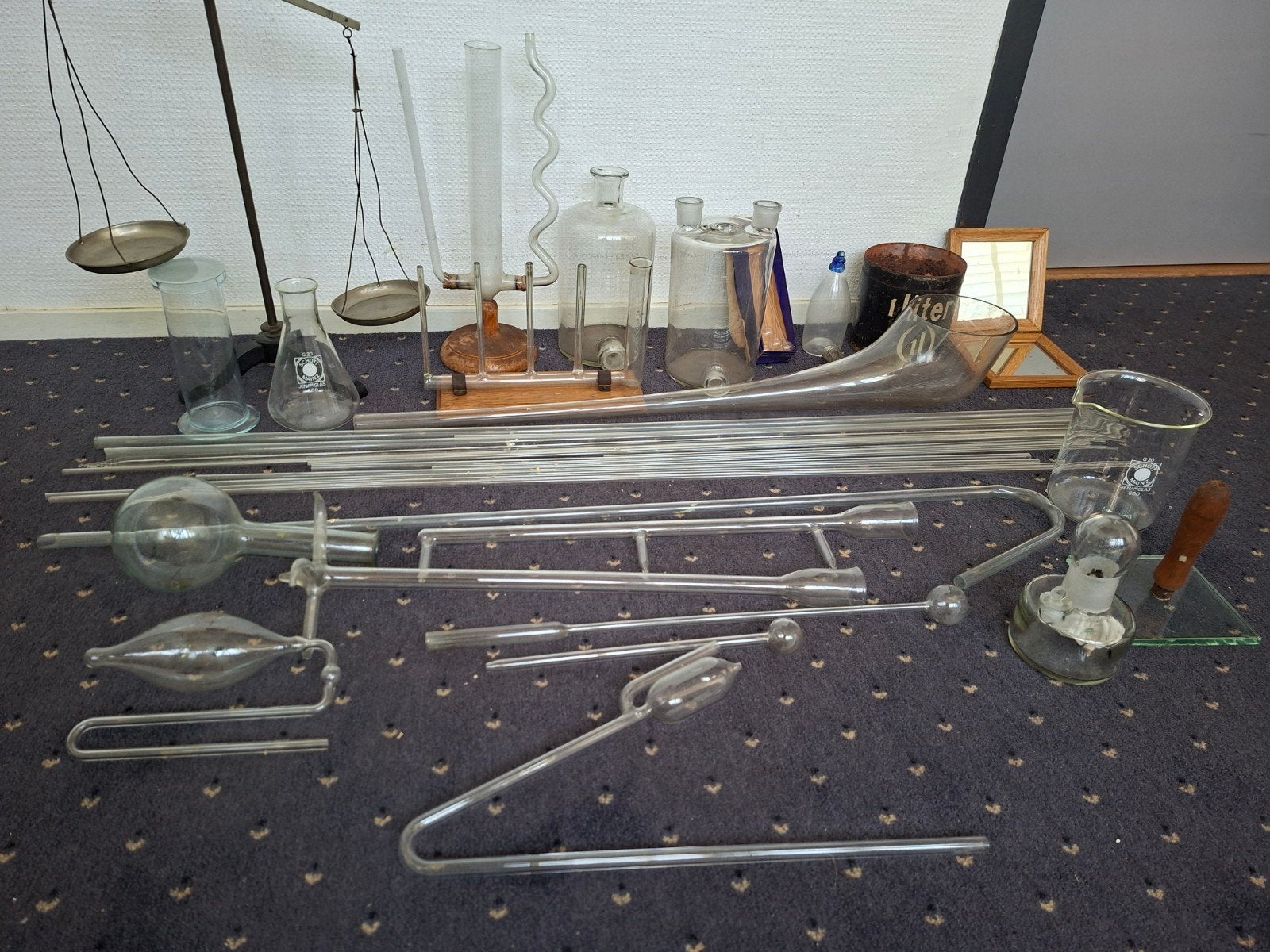 Grote partij antieke laboratoriumapparatuur en glaswerk, Ophalen of Verzenden