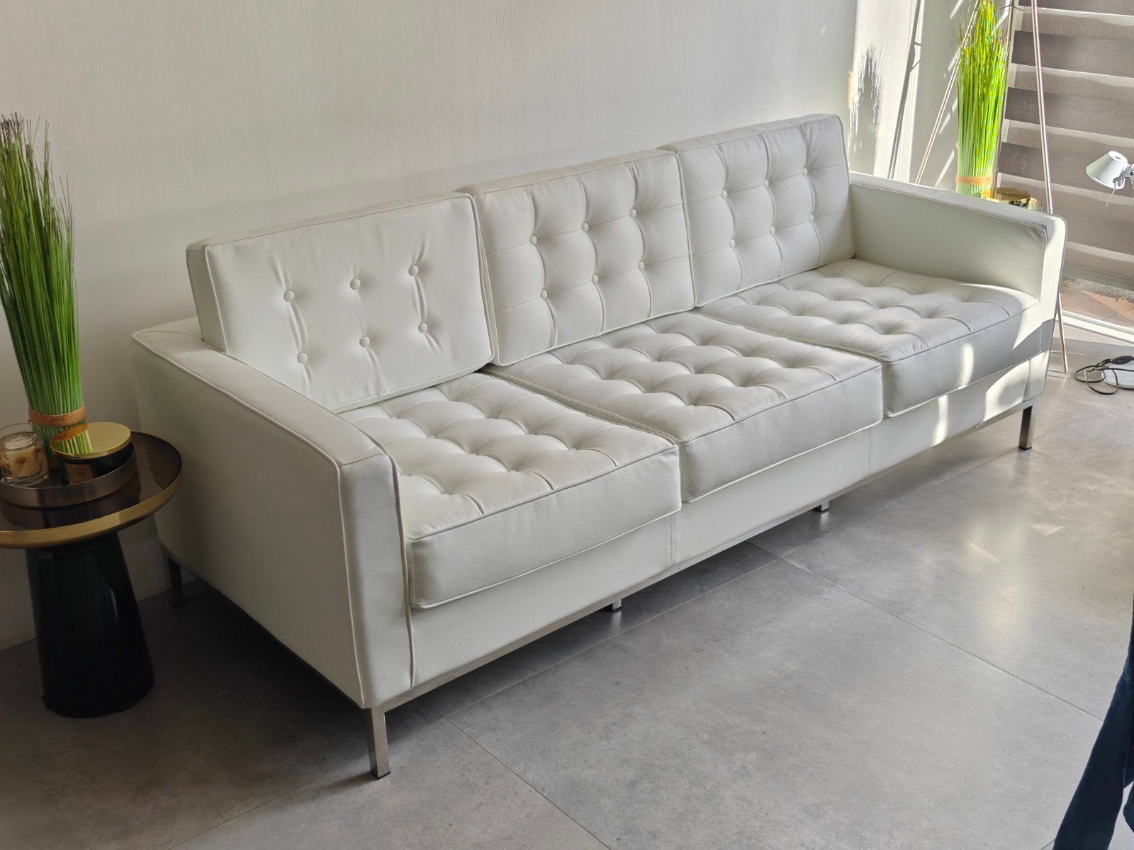 BIEDEN Vanaf €525 Wit leren bank Knoll Replica 3 zits, Driepersoons, Ophalen of Verzenden, Zo goed als nieuw, Modern tijdloos