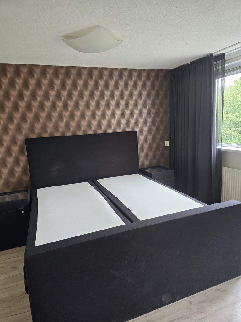 Boxspring + 2 nachtkastjes, Ophalen, Gebruikt, Zwart, Tweepersoons