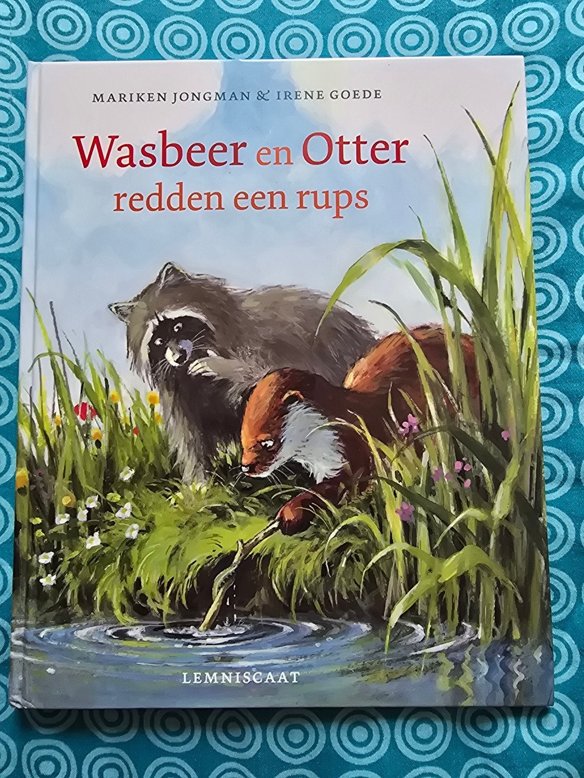 Wasbeer en Otter redden een rups, Ophalen of Verzenden, Zo goed als nieuw, Mariken Jongman & Irene Goede