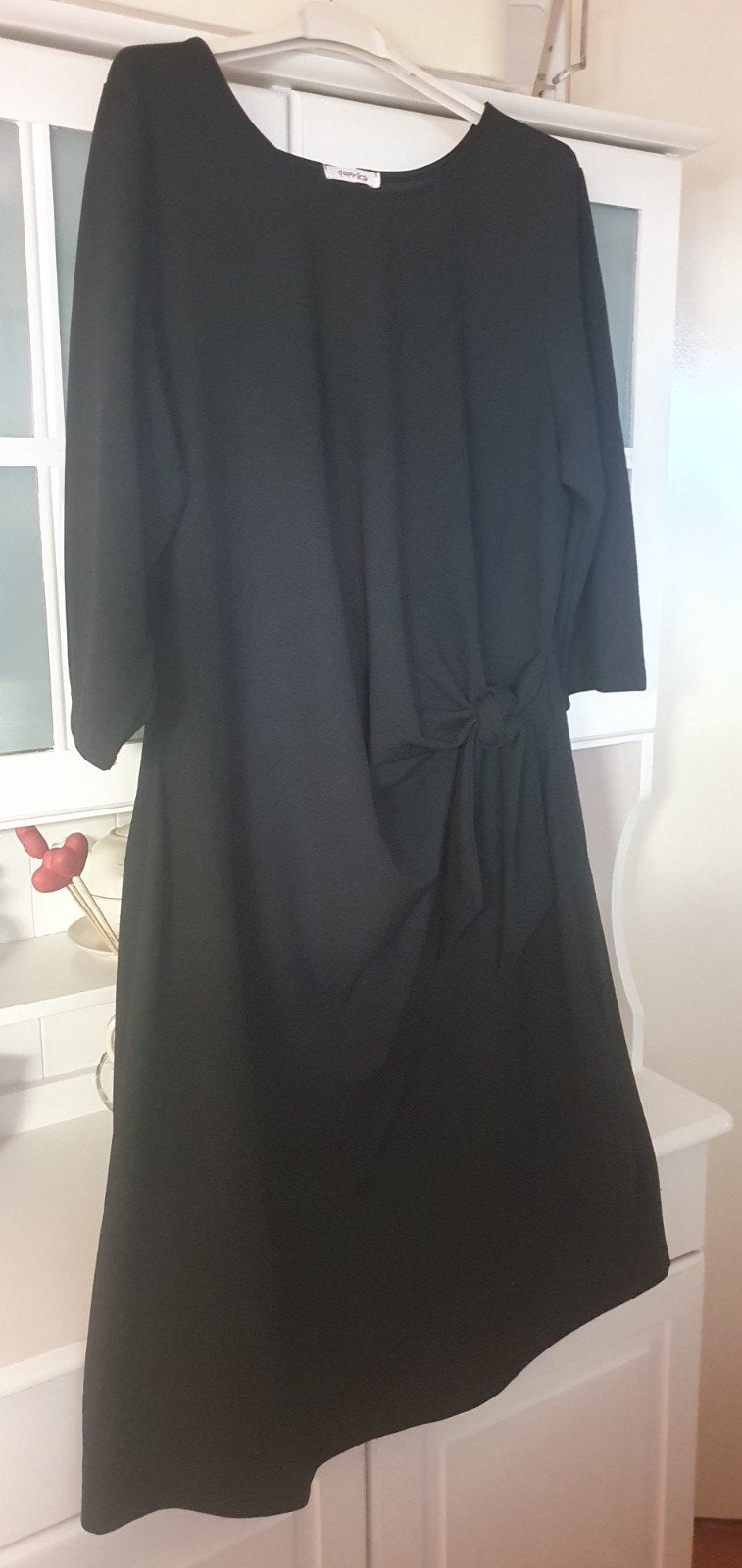Zwarte jurk met strikdetail - Made in Italy paprika, Zwart, Maat 46/48 (XL) of groter, Ophalen of Verzenden, Paprika