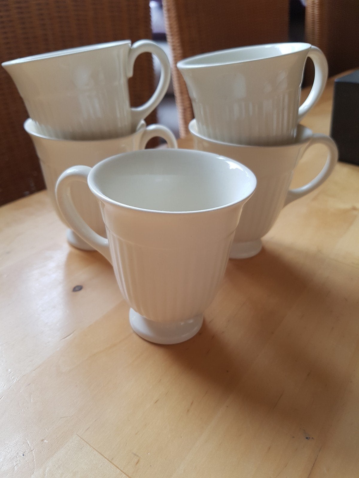 Set van 5 Wedgwood mokken en schotels Edme, Ophalen of Verzenden