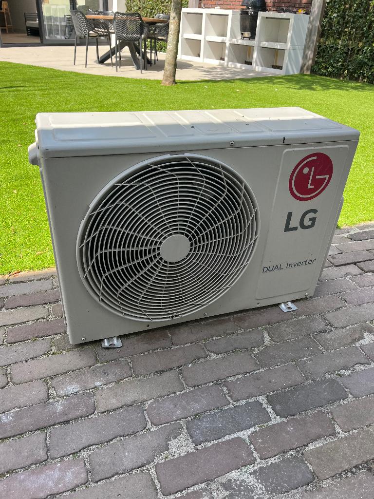 LG airco buitenunit (split unit) – 5 kW, Witgoed en Apparatuur, Airco's, Ophalen, Koelen en Ontvochtigen, Wandairco, 3 snelheden of meer