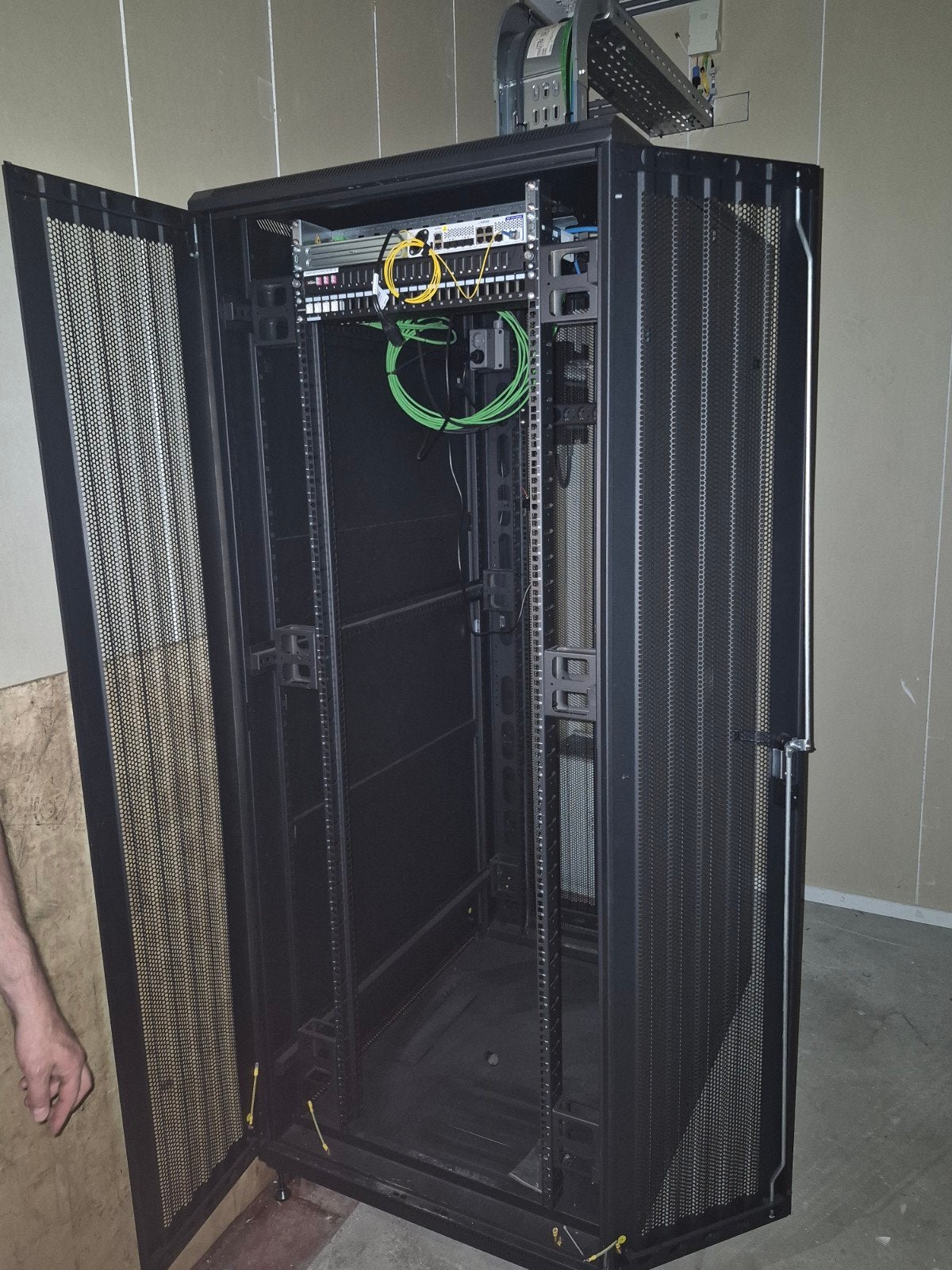 Server computer of elektra kast, Computers en Software, Serverkasten, Ophalen of Verzenden