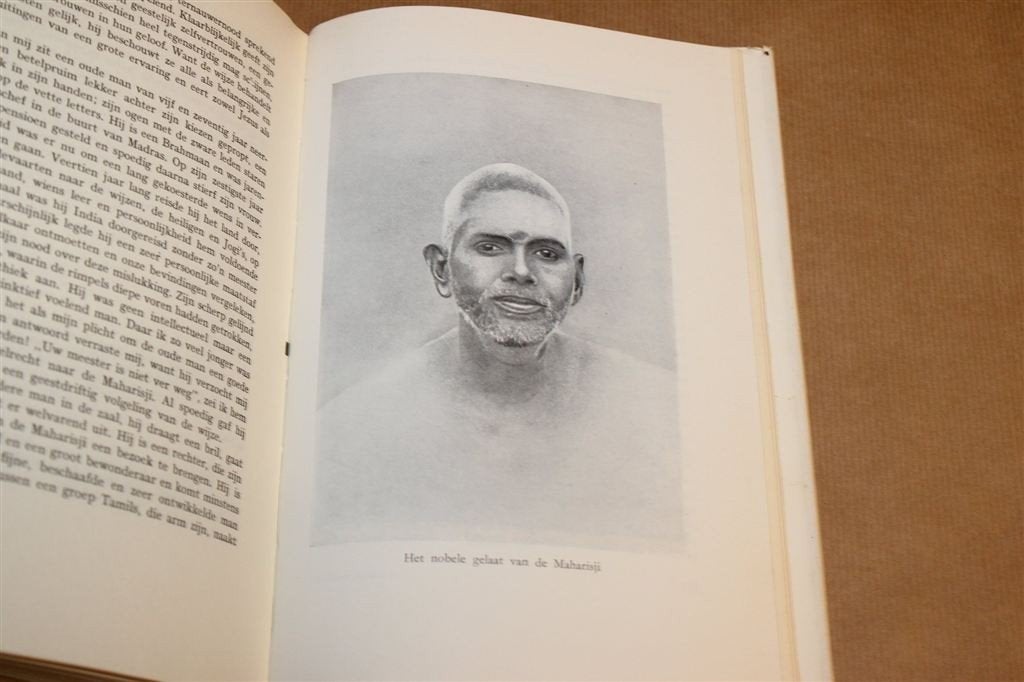 Verborgen Wijsheid — Yogi\'s en Boeddhisten in Indië, Boeken, Ophalen of Verzenden, Gelezen, Overige onderwerpen, Achtergrond en Informatie