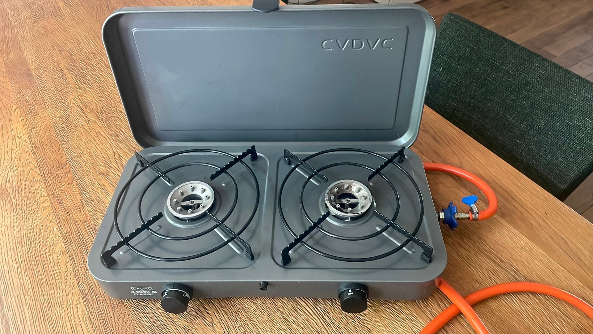Camping gasfornuis 2 pits, Caravans en Kamperen, Kampeeraccessoires, Ophalen of Verzenden, Zo goed als nieuw
