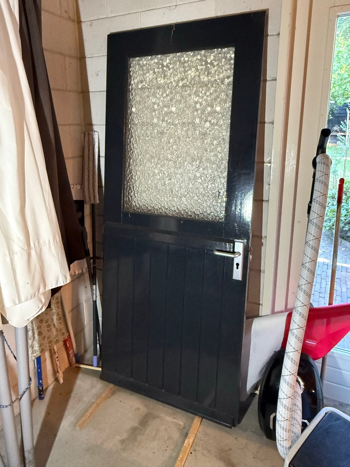 Meranti hardhouten achterdeur met beslag, Ophalen, Gebruikt, 80 tot 100 cm, Buitendeur