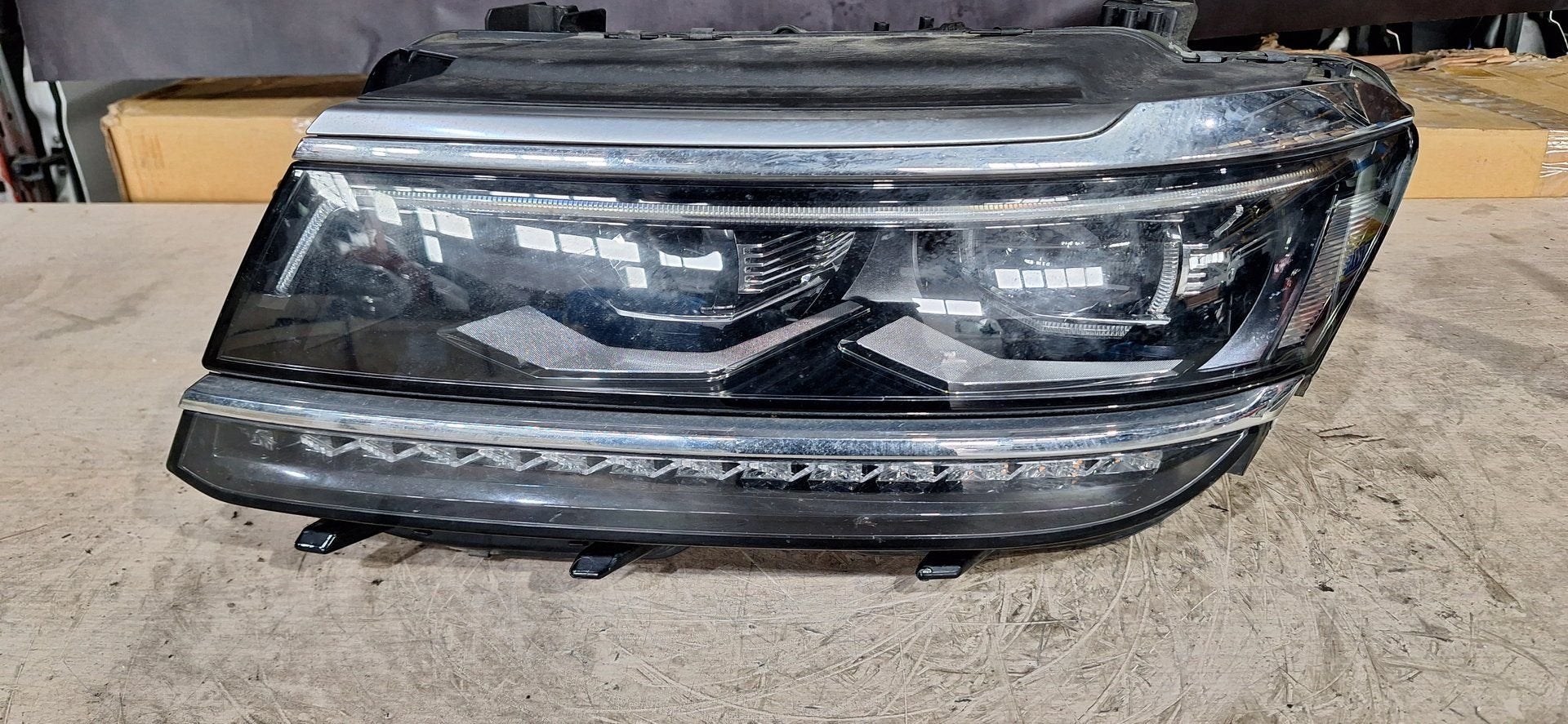 Volkswagen Tiguan Koplamp, Gebruikt, -, Volkswagen, -