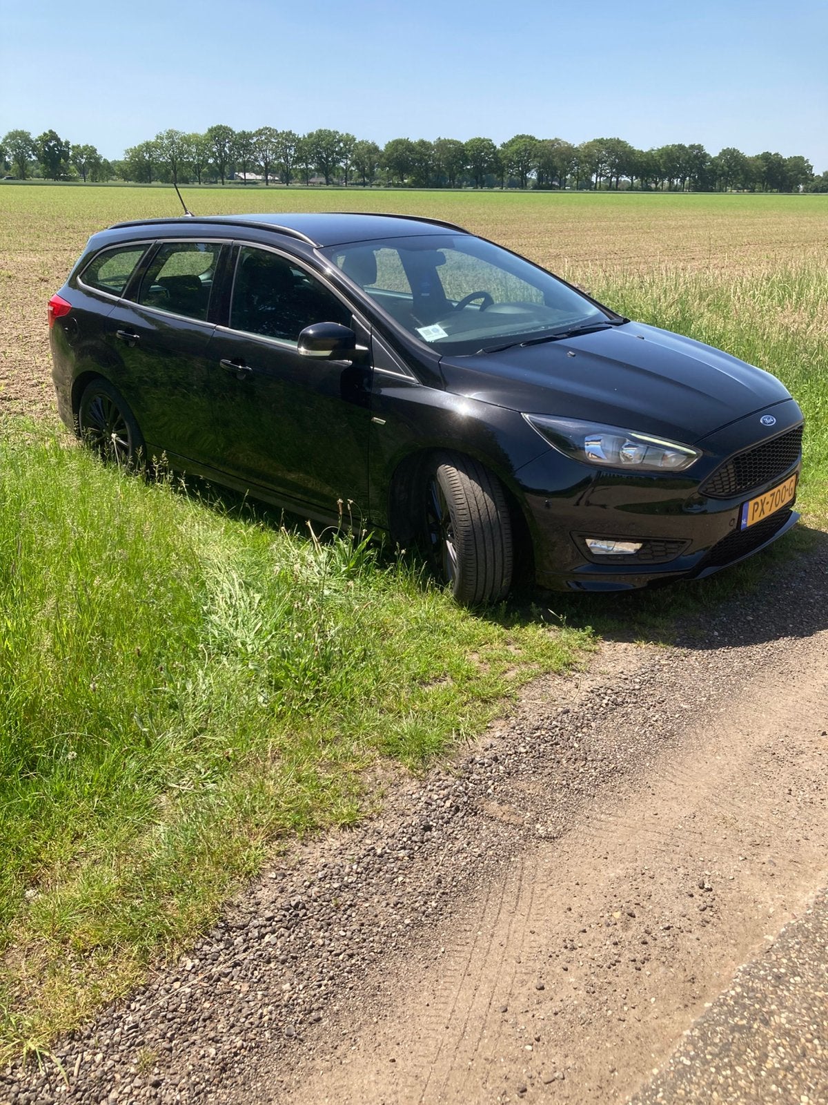 Ford Focus 1.5 ST line 110KW Wagon 2017 Zwart, Stof, 1498 cc, Zwart, 4 cilinders