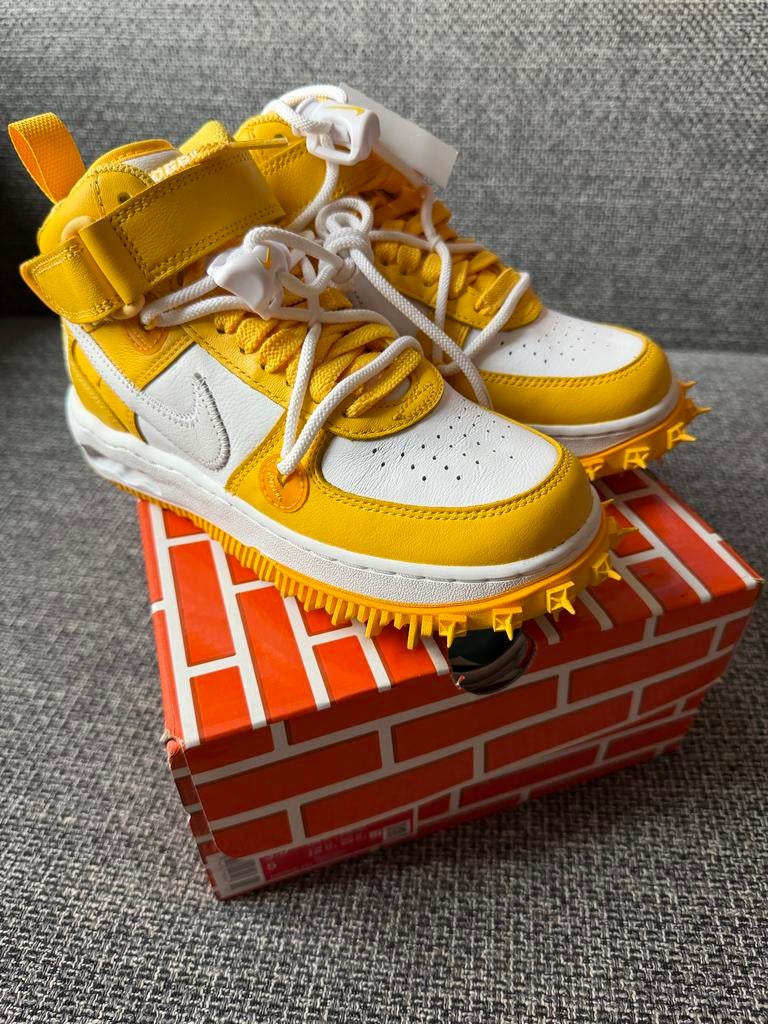 Off-White x Nike Air Force 1 Mid SP Leather - Maat 35.5, Geel, Nieuw, Ophalen of Verzenden, Sneakers of Gympen