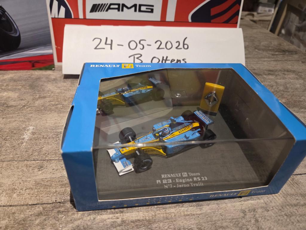 Renault F1 Team R23 Jarno Trulli schaalmodel, Ophalen of Verzenden