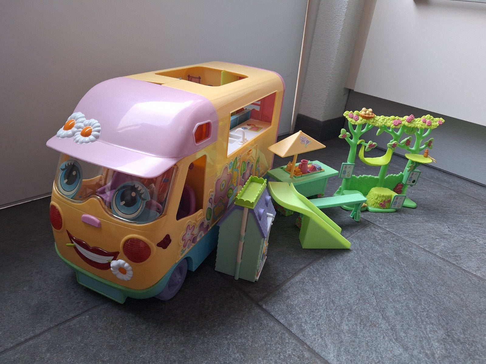 Fisher-Price Loving Family Camper en Speelset, Ophalen