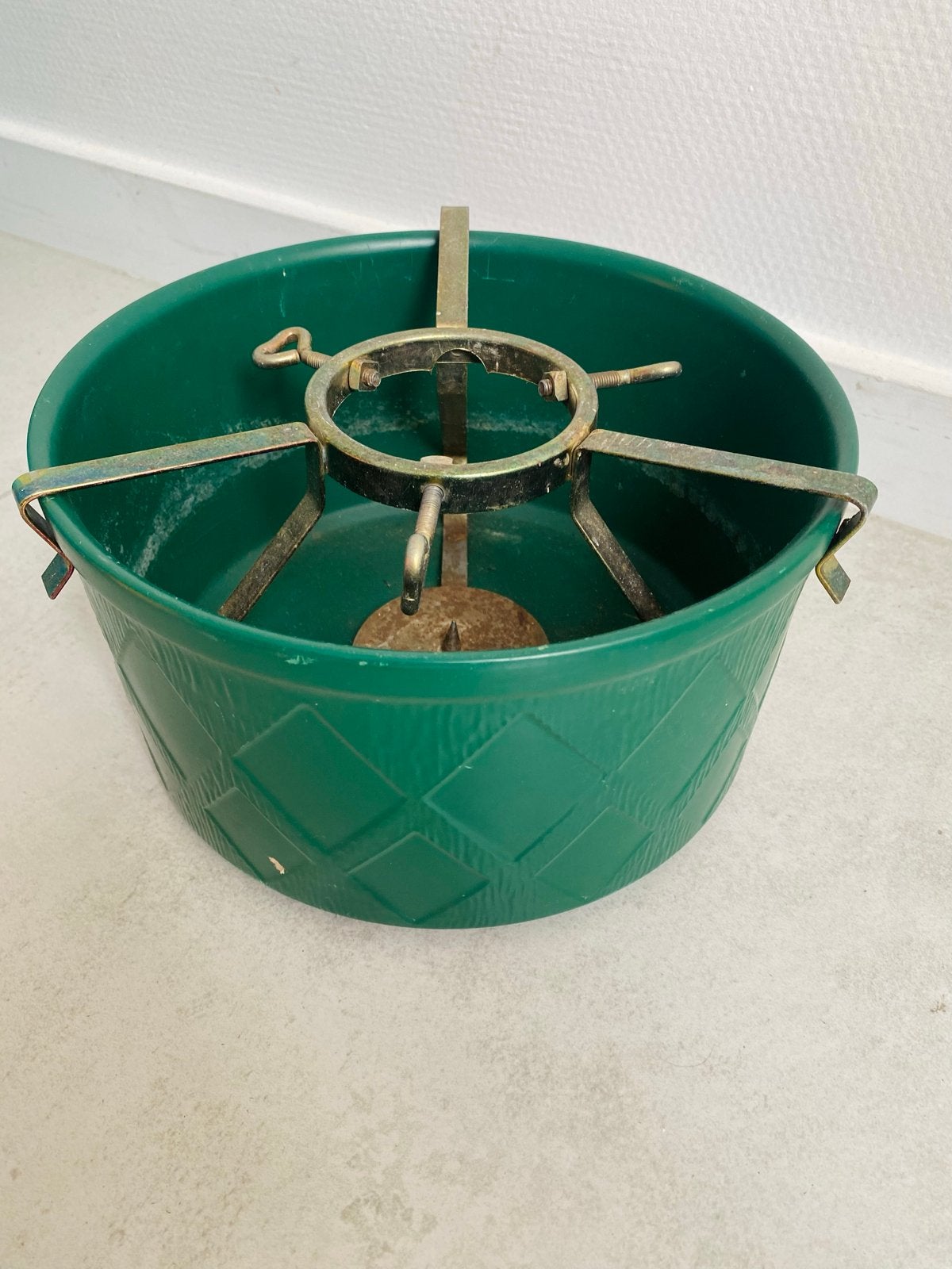 Kerstboom pot, Ophalen