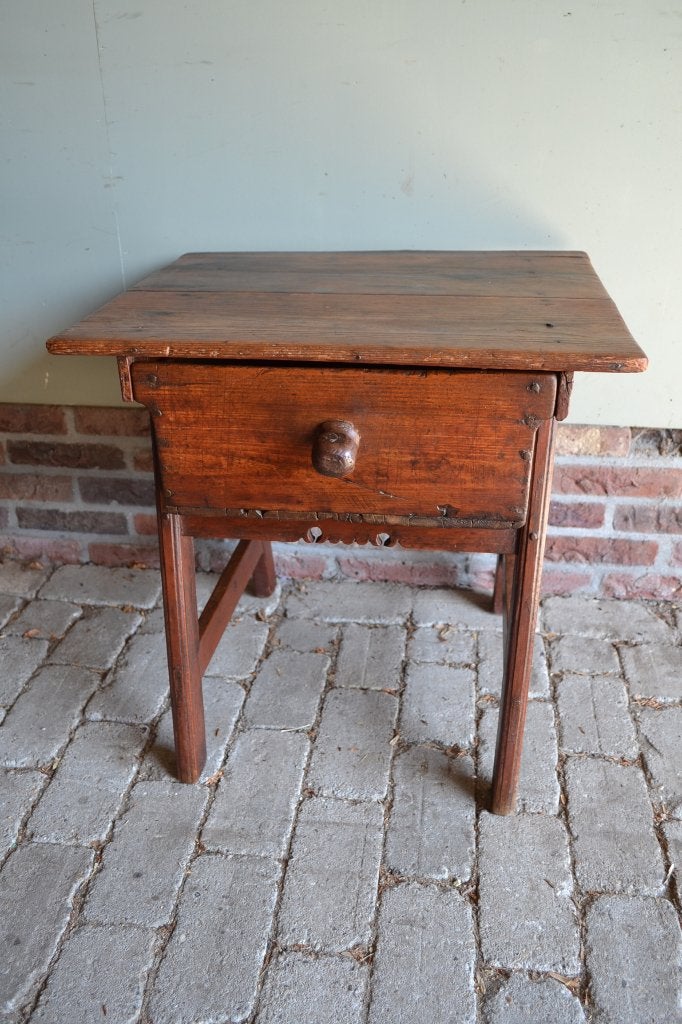Prachtige antieke houten betaaltafel, plantentafel met lade., Verzenden