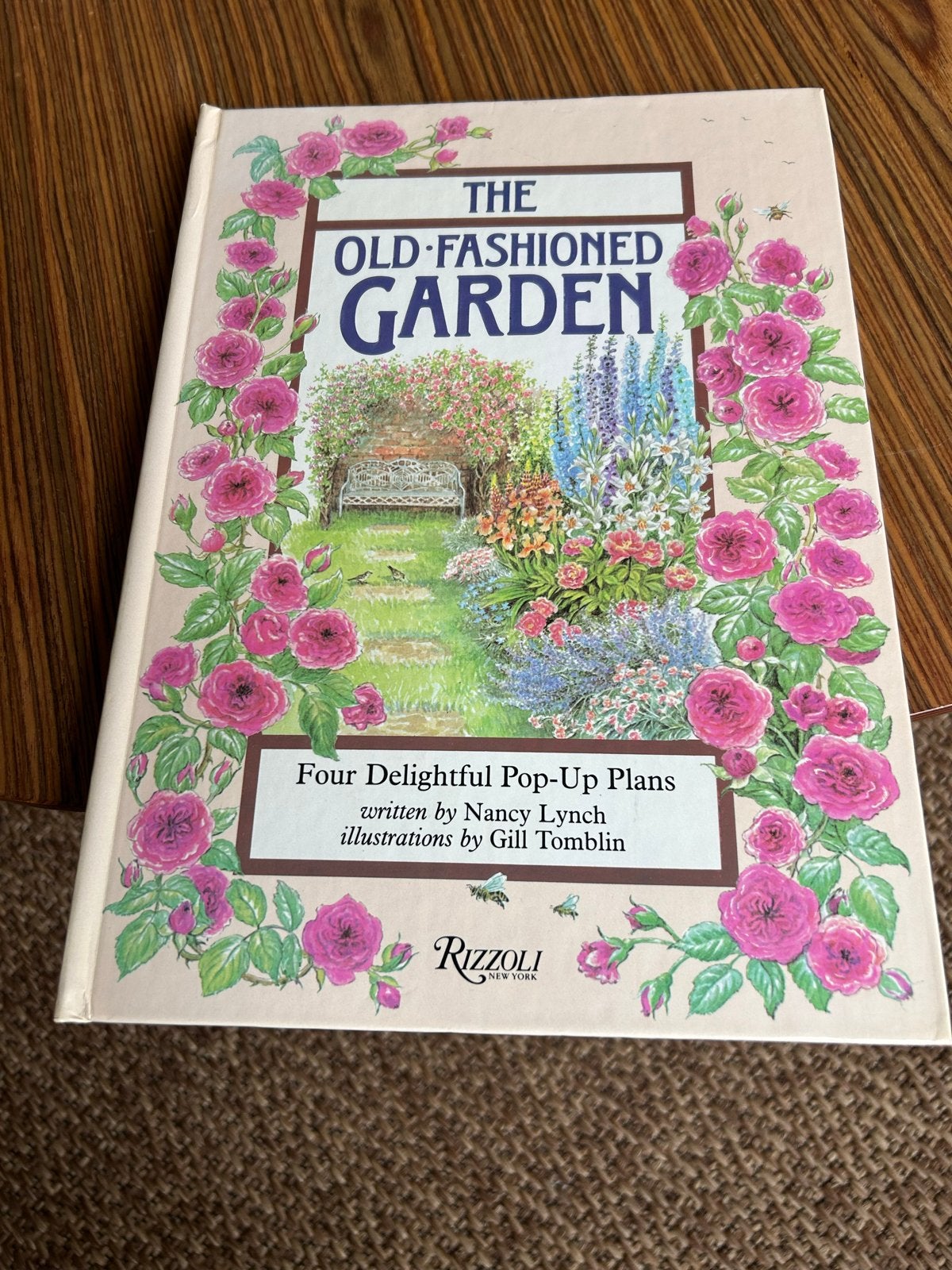 The Old-Fashioned Garden: Pop-Up Tuinboek, Boeken, Ophalen of Verzenden, Zo goed als nieuw, Tuinieren en Tuinplanten