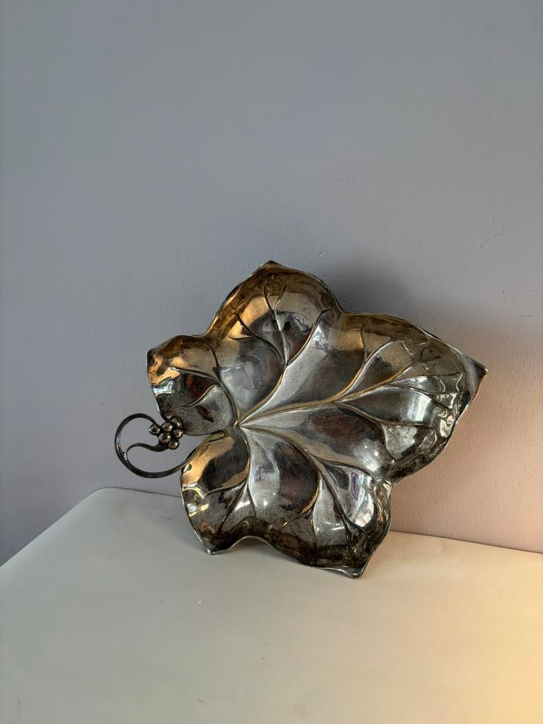 Vintage WMF verzilverde bladschaal, Antiek en Kunst, Antiek | Servies los, Verzenden