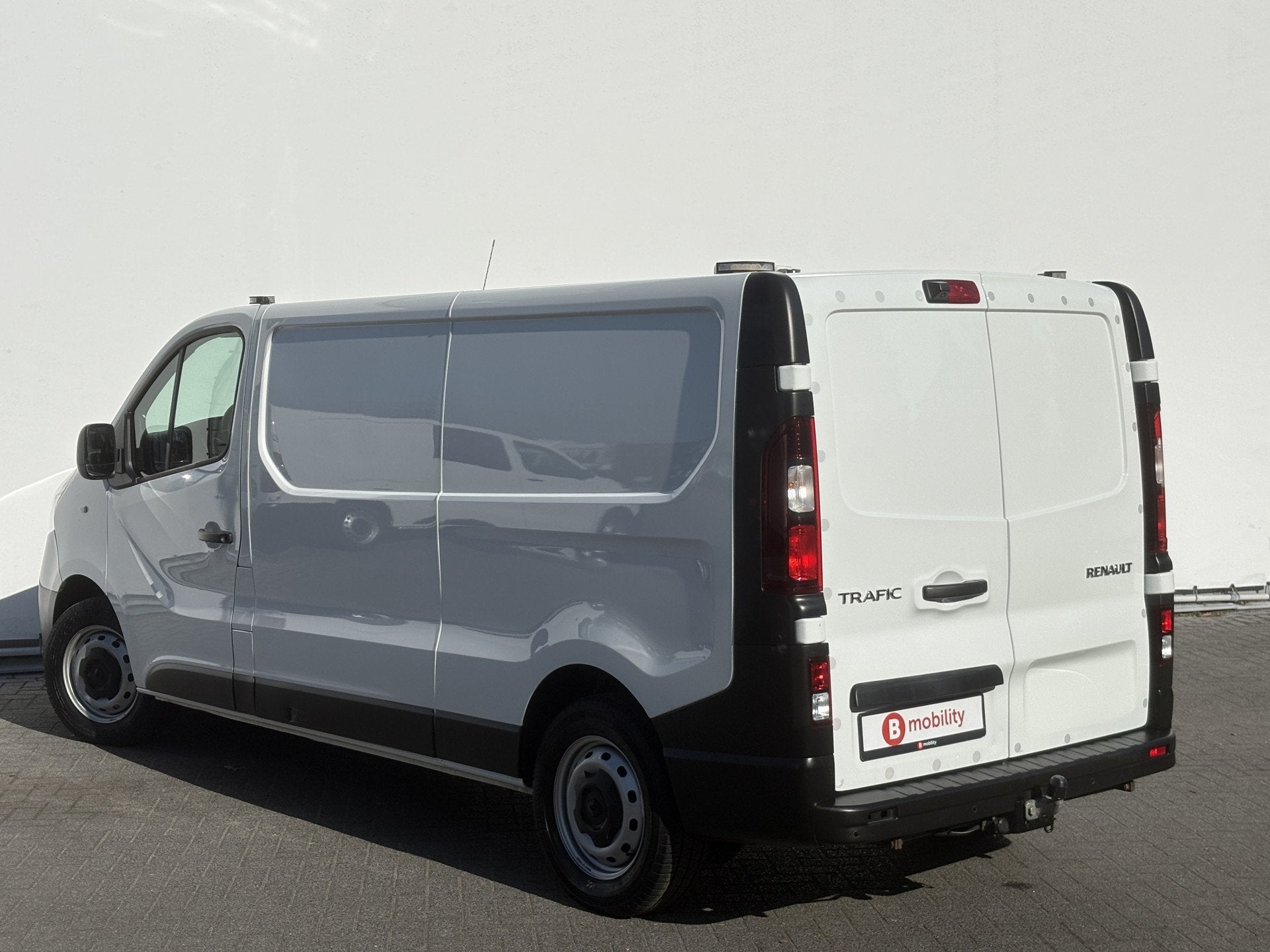 Renault Trafic 2.0 dCi 145 T29 L2H1 Comfort Automaat Trekhaa, 145 pk, Stof, Gebruikt, 4 cilinders