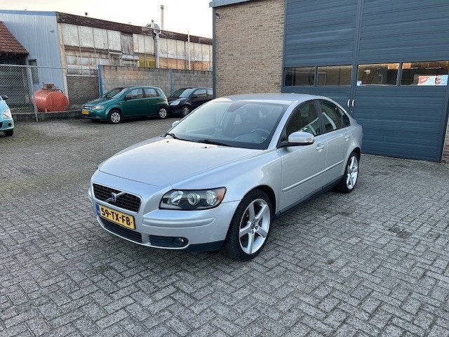 Volvo S40 1.8 Edition II Sport, Auto's, Volvo, Voorwielaandrijving, 125 pk, Gebruikt, Zwart