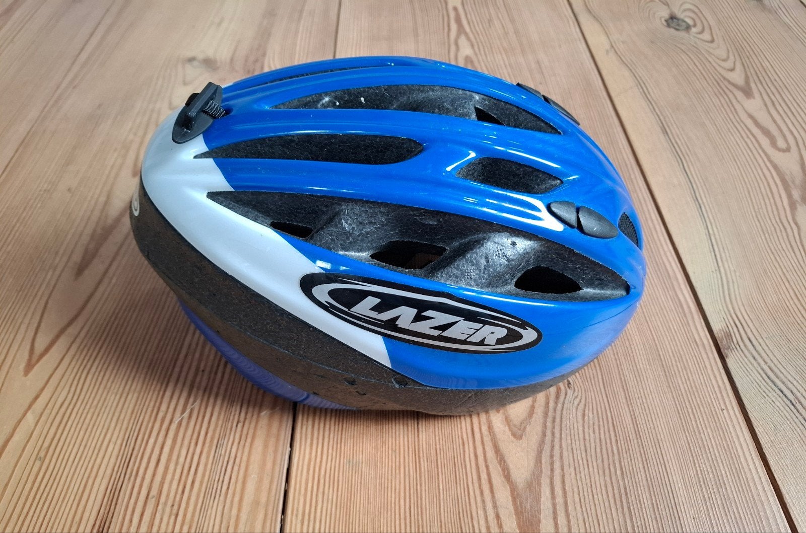 Blauw/Witte "Lazer" fietshelm. Mt.M., Lazer, M, Heer, Ophalen of Verzenden