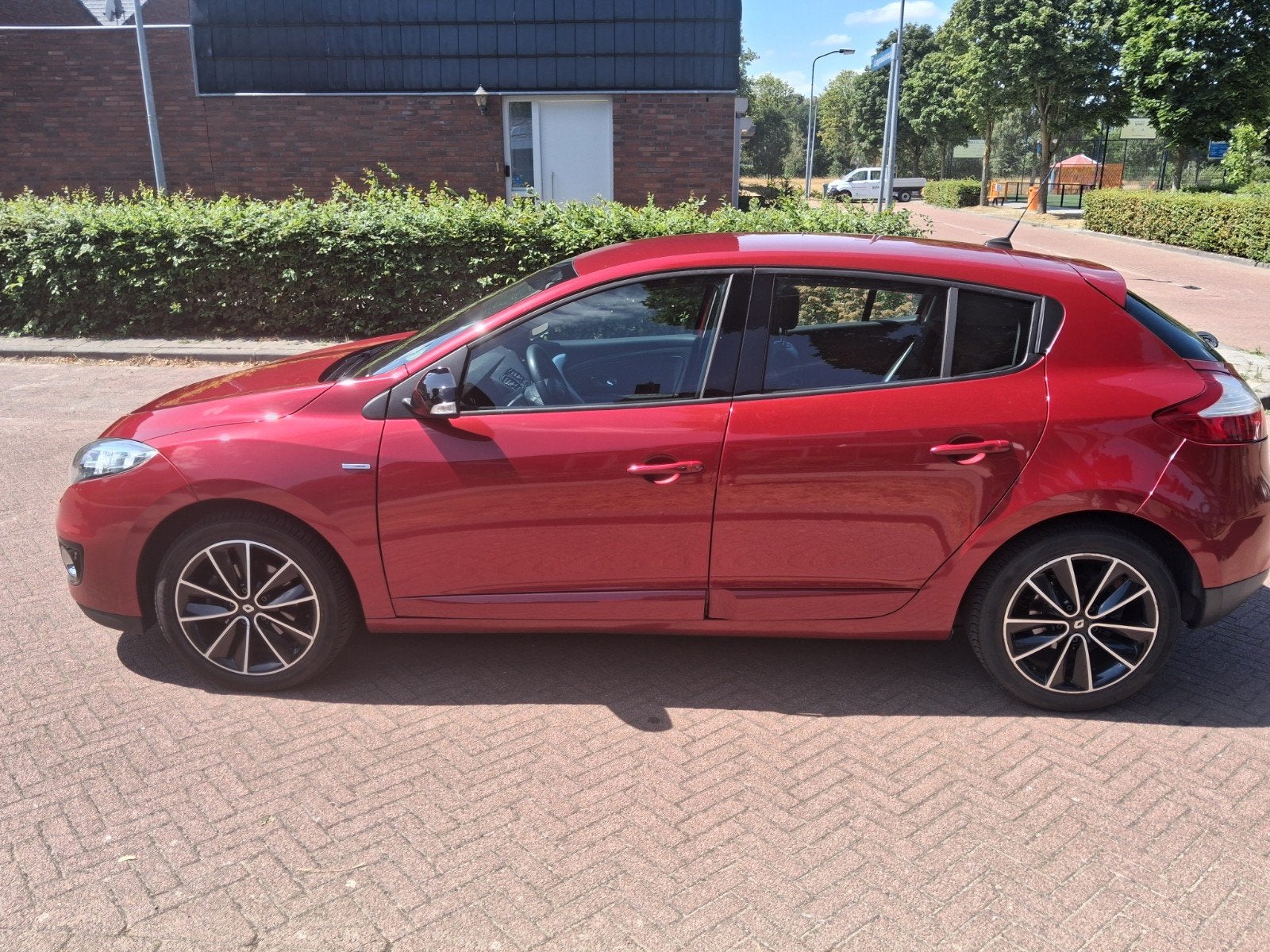 Renault Mégane TCE 130 Hatchback 2012 Rood, 4 cilinders, 635 kg, Origineel Nederlands, 1180 kg