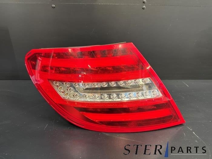 Achterlicht links van een Mercedes C-Klasse, Gebruikt, -, Ophalen of Verzenden, -