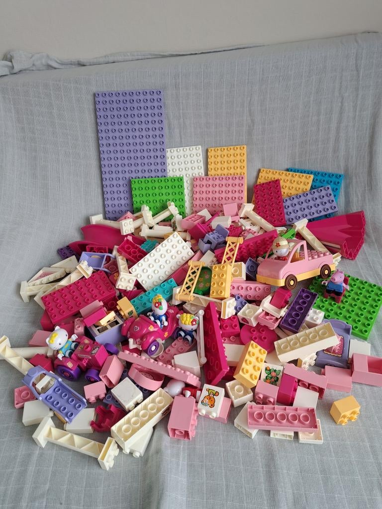 Grote set Hello Kitty blokken, bouwplaten, poppetjes, auto's, Gebruikt, Geen idee, Ophalen of Verzenden, Geen idee